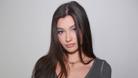 Erika Isac, primele declarații despre piesa feministă „Macarena”! Cântăreața de 24 de ani a împărțit internetul în două: „Am vrut ca în piesa asta să fiu reală”